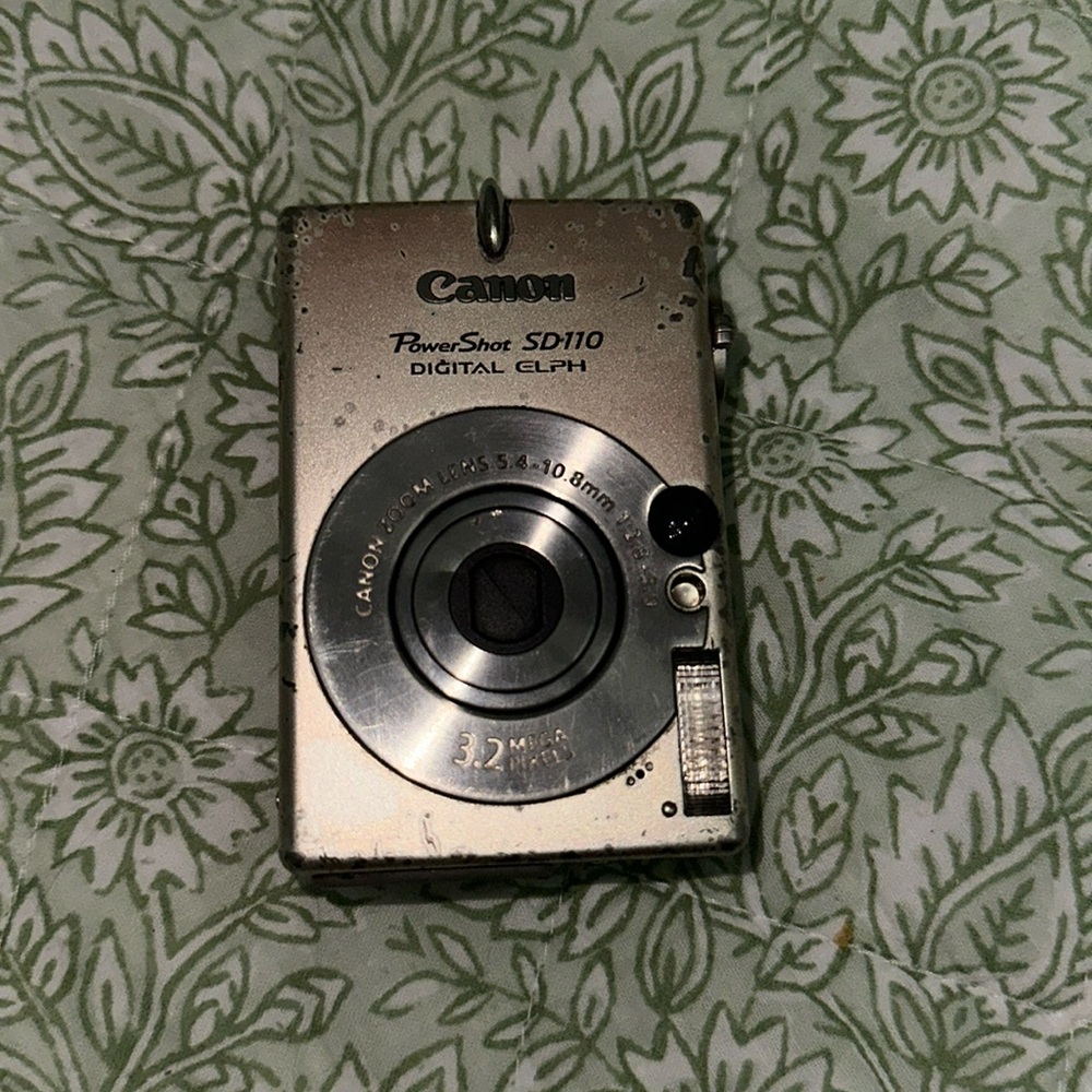 Canon Powershot SD110 Digital ELPH